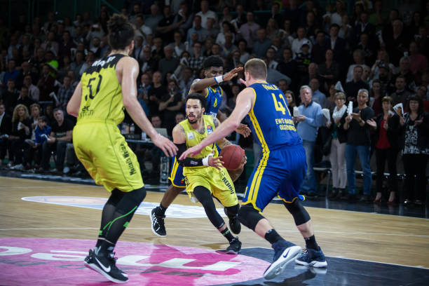 赵睿从开局 赵睿从开局